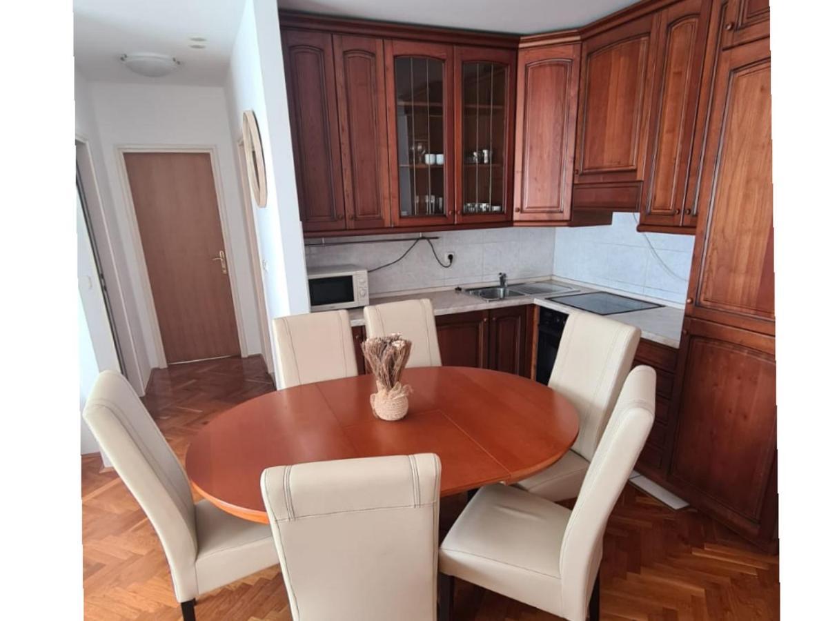 Apartman Ljubav Makarska Exterior foto